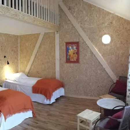 Renskaug Vertsgård Hotel *